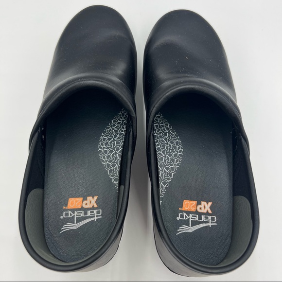 I’ve never worn! Dansko Professional XP 2.0 Clogs Matte Black Size 38 - Picture 8 of 13